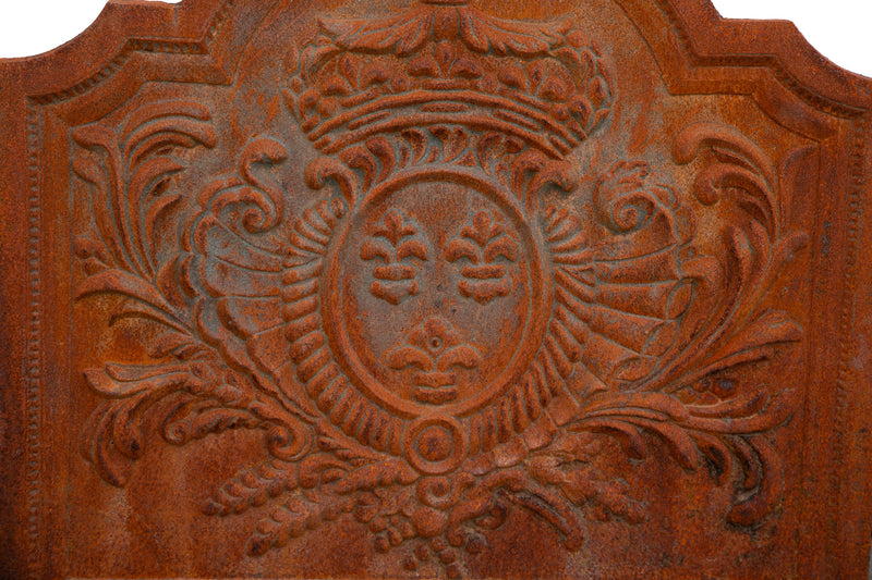 Biscottini Piastra da camino fusione di ghisa realizzata decorata rilievo, Offerta