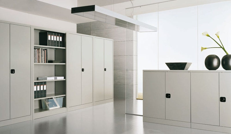 Armadio per ufficio ad ante battenti con 4 ripiani cm. 100x60x200H