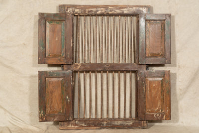 Biscottini Finestra finestrina grata porta in legno massello e in ferro antica e vecchia con telaio da interno o da esterno