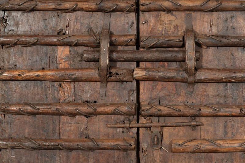 Biscottini Porta portone in legno massello e ferro da interno o da esterno vecchia e antica medievale scorrevole