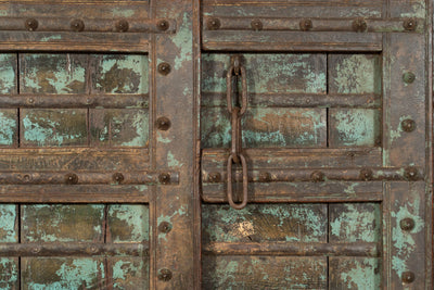 Biscottini Porta portone in legno massello e ferro da interno o da esterno vecchia e antica medievale scorrevole