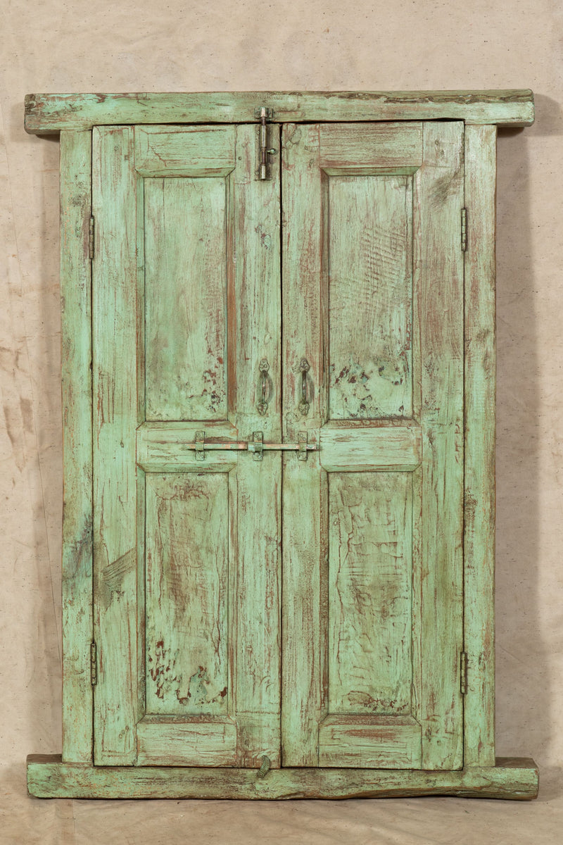 Biscottini Finestra finestrina grata porta in legno massello e in ferro antica e vecchia con telaio da interno o da esterno