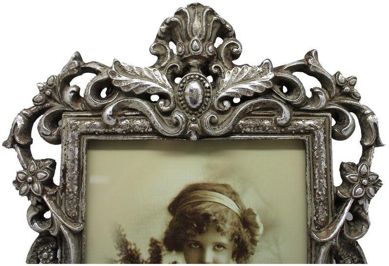 Biscottini Portafoto da appoggio a cuore in resina finitura argento anticata L21xPR2xH29 cm