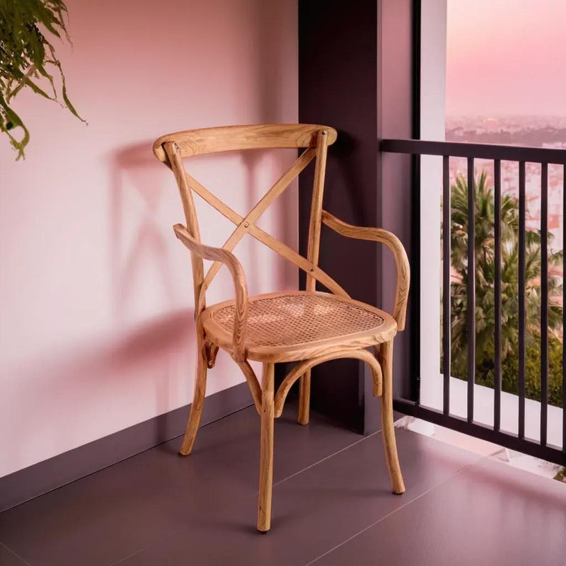Biscottini Sedia con braccioli Thonet in massello di frassino in finitura noce chiaro anticato e seduta in paglia di Vienna