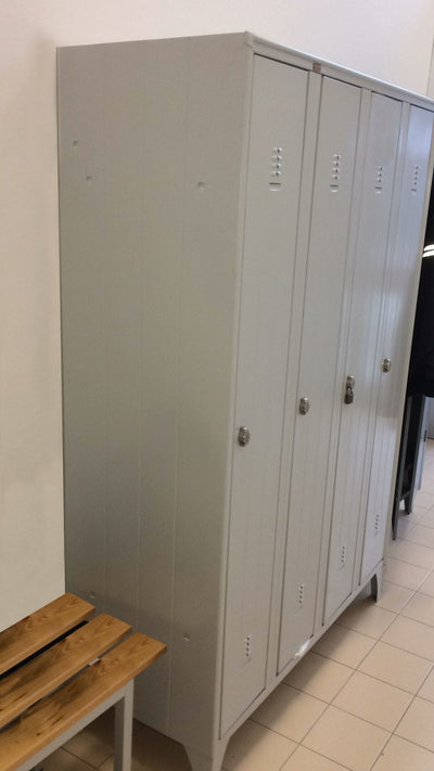 Armadio da spogliatoio per 4 posti in lamiera verniciata cm. 120x50x180h