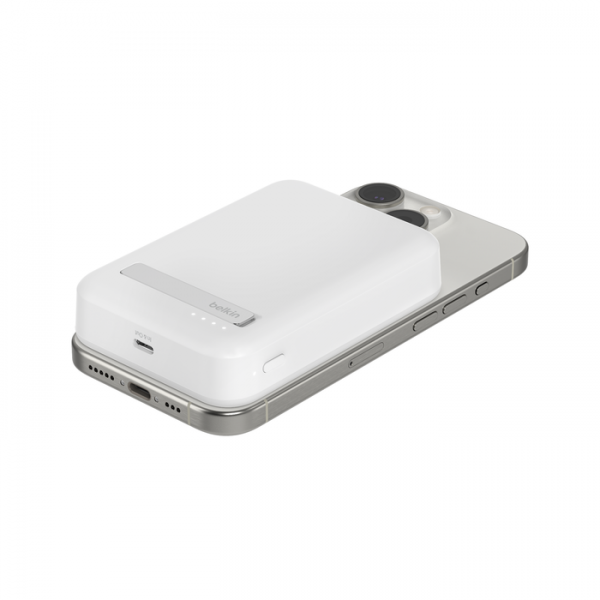 Belkin BoostCharge Pro Carica wireless Bianco (10K MAGSAFE POWERBANK W KICKSTANDWHT)