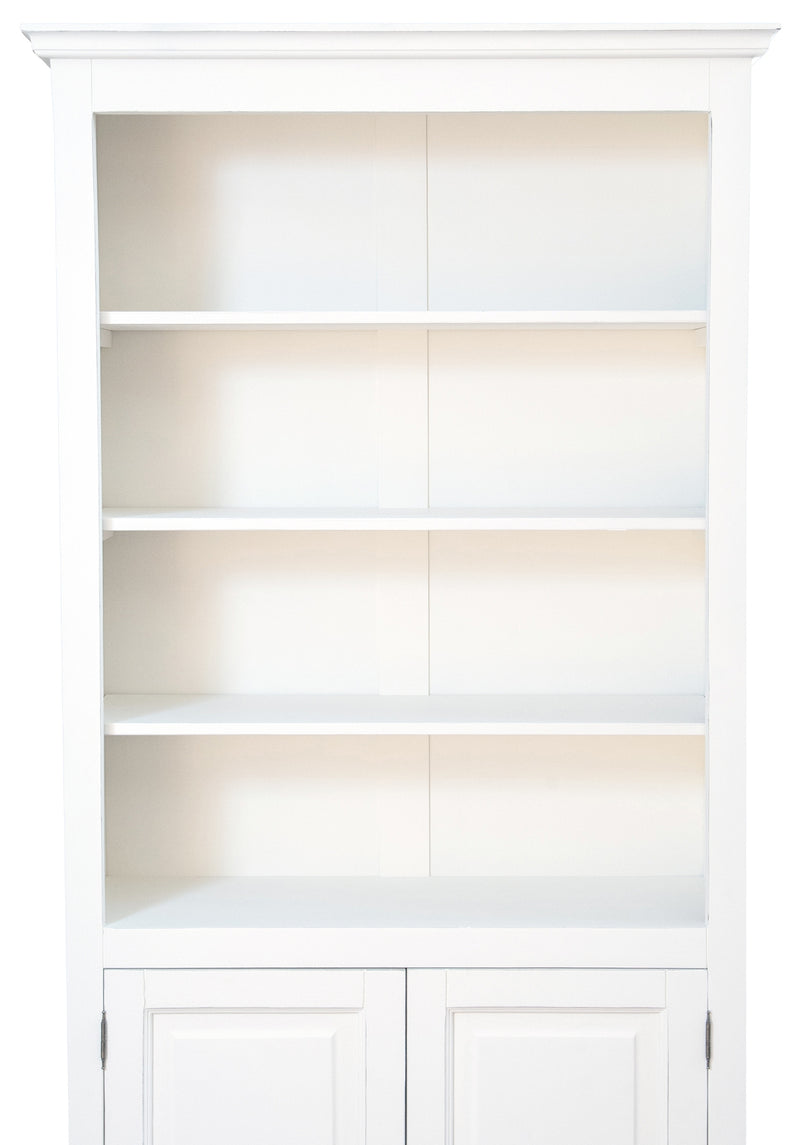 Biscottini Libreria in legno massello di tiglio finitura bianca anticata L108xPR38xH211 cm. Made in Italy