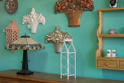 Biscottini Porta bottiglie in ferro battuto finitura bianca anticata Cantinetta Offerta