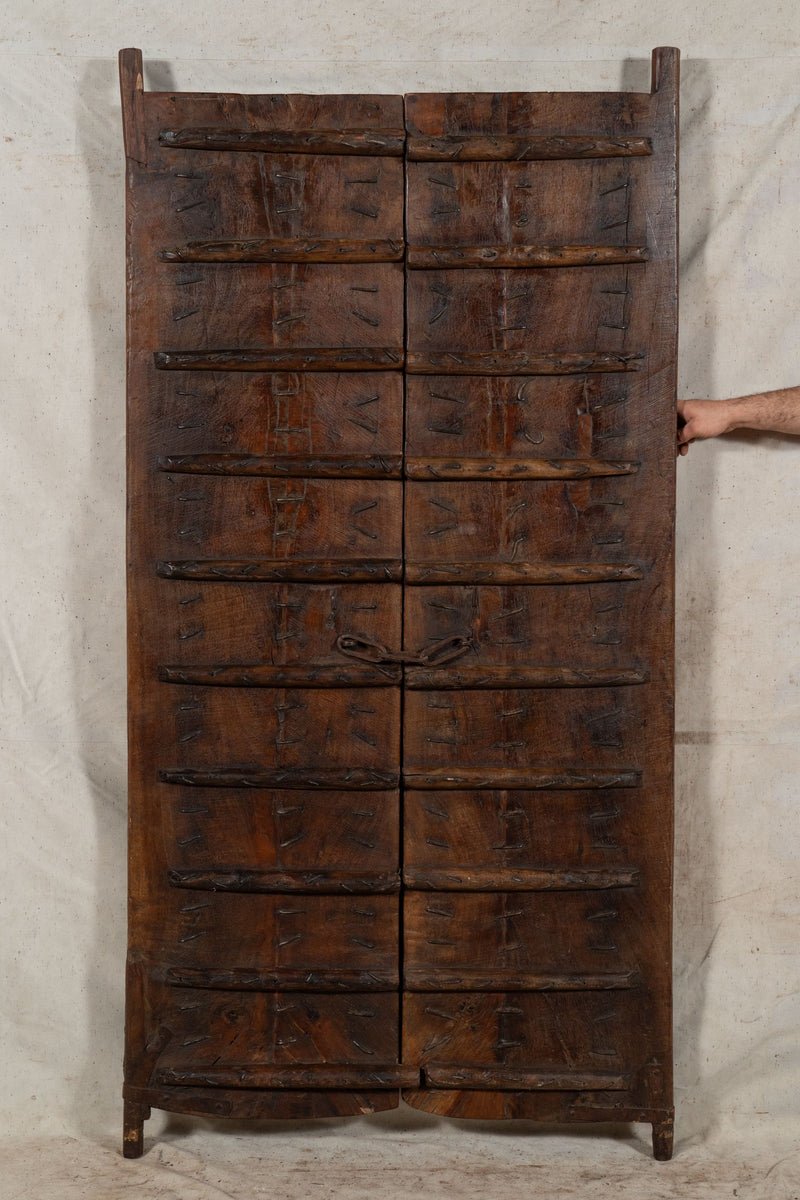 Biscottini Porta portone in legno massello e ferro da interno o da esterno vecchia e antica medievale scorrevole