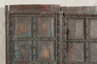 Biscottini Porta portone in legno massello e ferro da interno o da esterno vecchia e antica medievale scorrevole