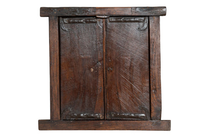 Biscottini Finestra finestrina grata in legno massello e in ferro antica e vecchia medievale con telaio da interno o da esterno