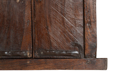 Biscottini Finestra finestrina grata in legno massello e in ferro antica e vecchia medievale con telaio da interno o da esterno