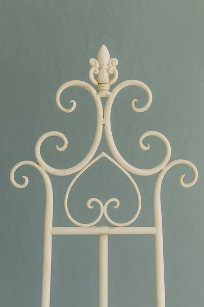 Biscottini Portaquadro in ferro battuto finitura bianca anticata L53xPR96xH150 cm Elegante