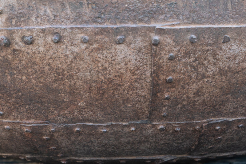 Biscottini VECCHIO CONTENITORE IN FERRO BATTUTO