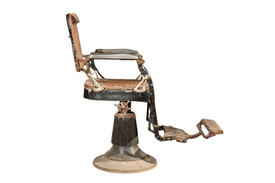 Biscottini Vecchia sedia poltrona da barbieri restaurata