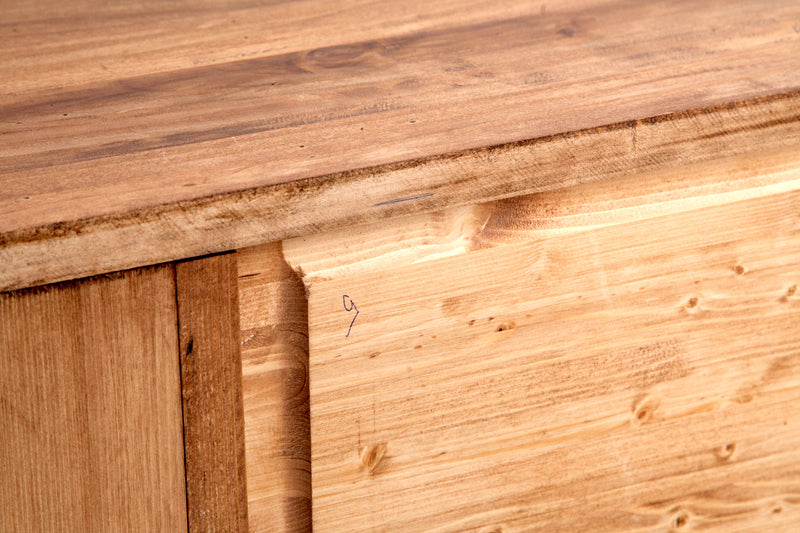 Biscottini Mobile porta tv Country in legno massello di tiglio finitura naturale Made in Italy