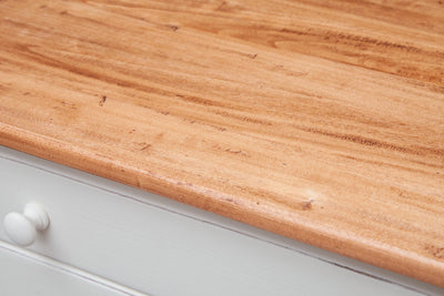 Biscottini Comò Country in legno massello di tiglio struttura bianca anticata piano finitura naturale L114xPR49xH99 cm. Made in Italy