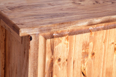 Biscottini Piccola libreria Country in legno massello di tiglio finitura naturale L68xPR25xH98 cm. Made in Italy