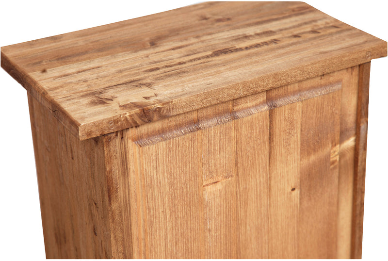 Biscottini Stipetto Country in legno massello di tiglio finitura naturale L40xPR25xH98 cm. Made in Italy