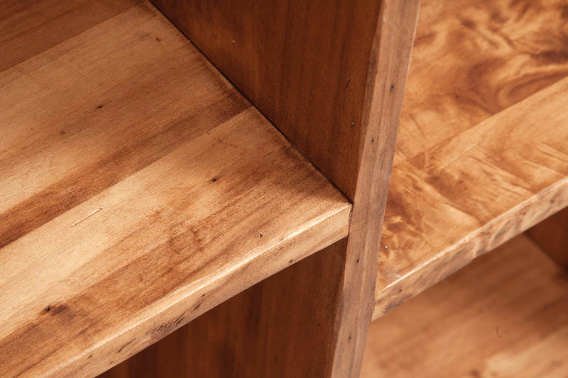 Biscottini Libreria in legno massello di tiglio finitura naturale L82xPR36xH201 cm. Made in Italy