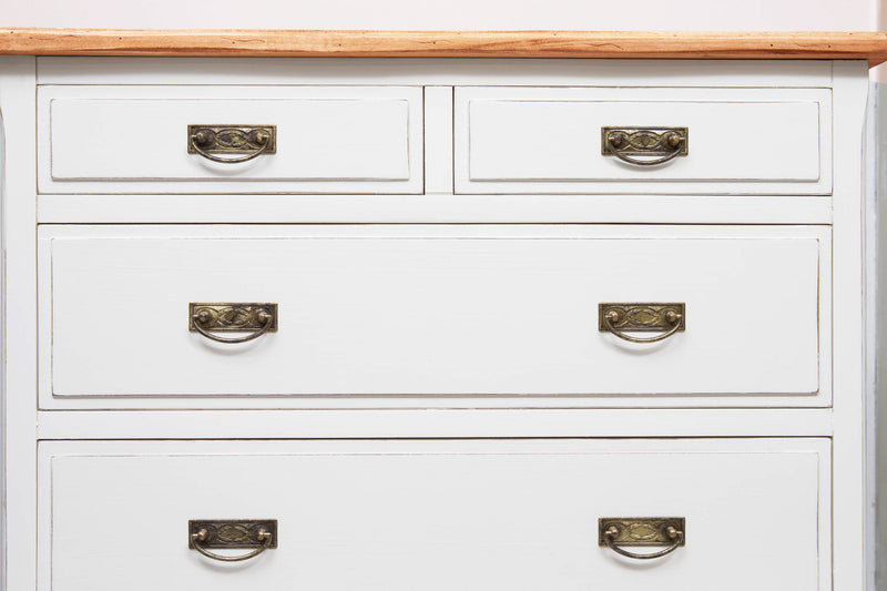 Biscottini Comò Country in legno massello di tiglio struttura bianca anticata piano finitura noce L100xPR45xH106 cm. Made in Italy