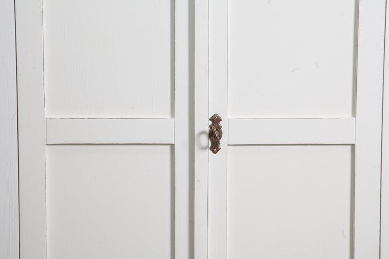 Biscottini Stipetto Country in legno massello di tiglio struttura bianca anticata piano finitura naturale L68xPR25xH98 cm. Made in Italy