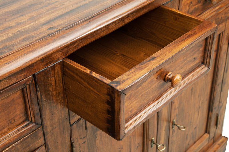 Biscottini Credenza Country in legno massello di tiglio finitura noce L202xPR45xH103 cm. Made in Italy