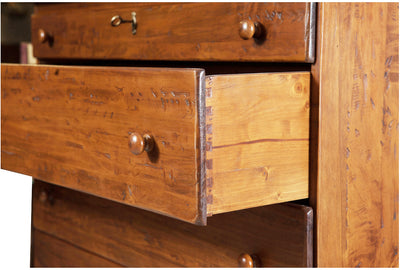 Biscottini Comò Country in legno massello di tiglio finitura noce L114xPR49xH99 cm. Made in Italy