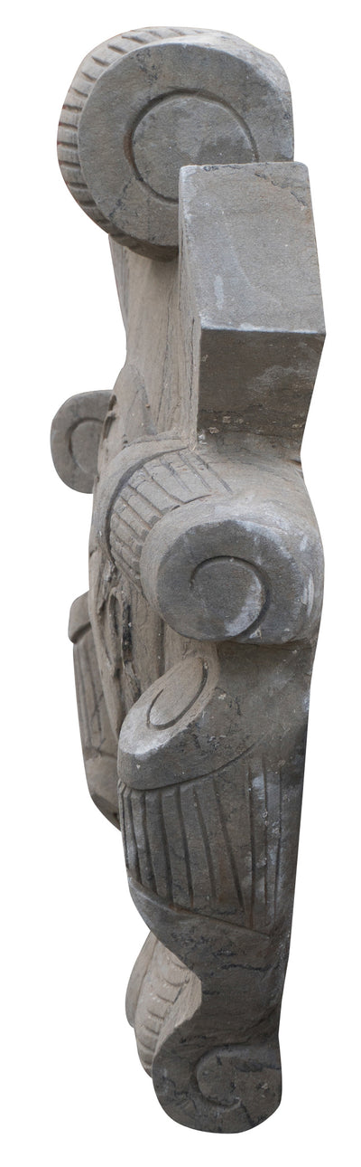 Biscottini Stemma in pietra L52xPR12xH65 cm realizzato completamente mano Offerta