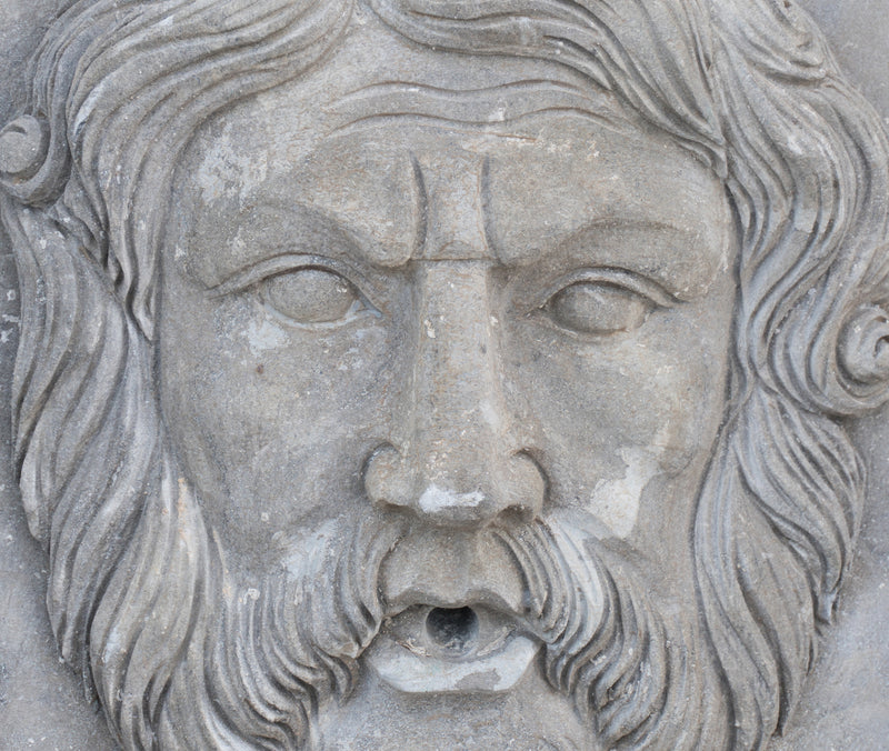 Biscottini Frontone in pietra L40xPR13xH40 cm realizzato completamente mano Offerta