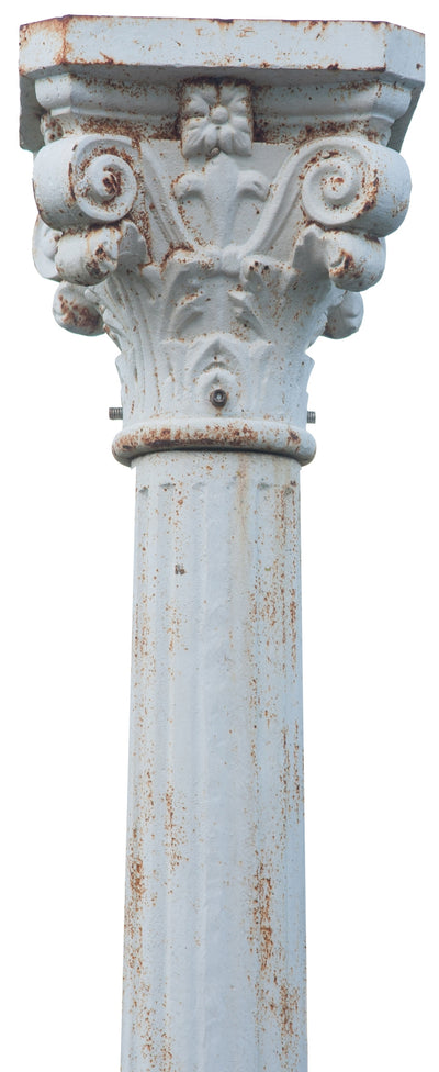 Biscottini Colonna in fusione di ghisa con capitello finitura bianca anticata Rigata