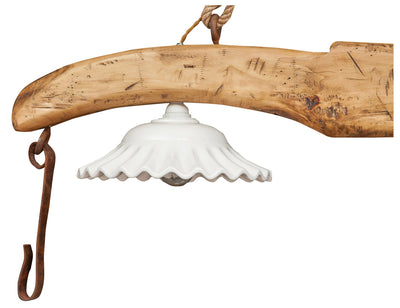 Biscottini Giogo lampadario in legno massello di tiglio finitura naturale. Made in Italy