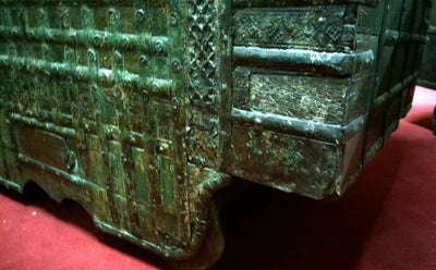 Biscottini Vecchio forziere in legno e ferro L126xPR65xH106 cm realizzato dimensioni Molto