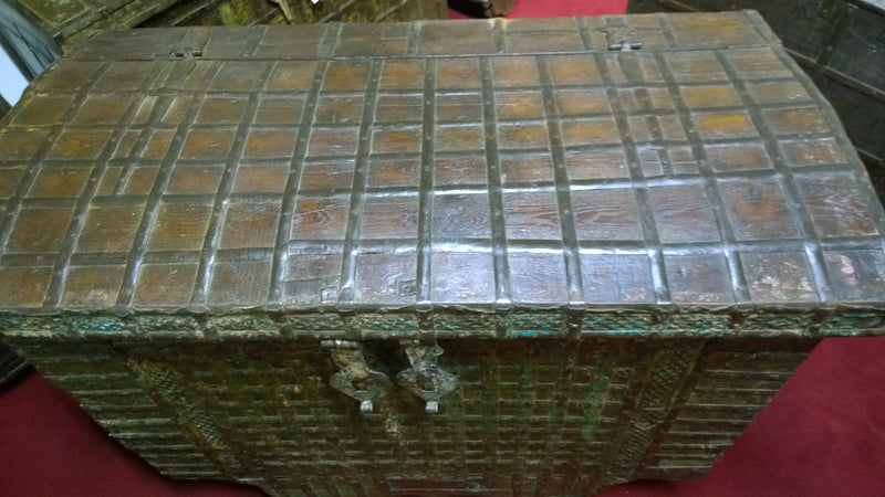 Biscottini Vecchio forziere in legno e ferro L126xPR65xH106 cm realizzato dimensioni Molto