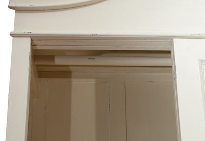 Biscottini Armadio in legno massello finitura bianca anticata L123xPR65xH211 cm Spazioso