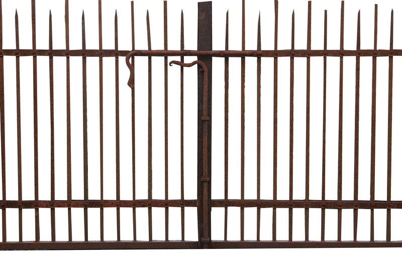 Biscottini Cancello in ferro pieno finitura anticata L402xPR10xH288 cm. Made in Italy