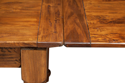 Biscottini Tavolo Country allungabile legno massello di tiglio finitura noce. Made in Italy