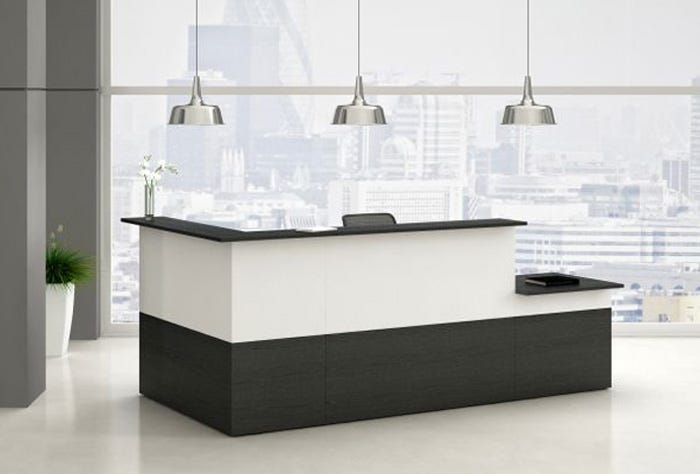 Banco reception angolare in melaminico verniciato cm. 76,1X76,1X117h