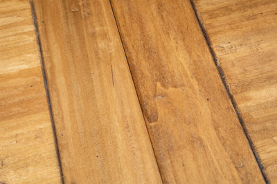 Biscottini Tavolo Country allungabile in legno massello di tiglio struttura bianca anticata piano naturale. Made in Italy