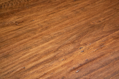 Biscottini Tavolo fisso Country in legno massello di tiglio struttura bianca anticata piano noce. Made in Italy