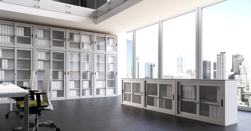 Armadio basso metallico verniciato con top in nobilitato e ante scorrevoli in vetro cm. 150x45x87H