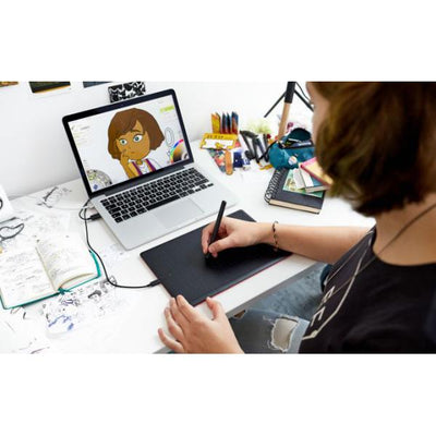 Wacom One by Medium tavoletta grafica Nero, Rosso 2540 lpi [linee per pollice] 216 x 135 mm USB (One by Wacom medium CTL-672)