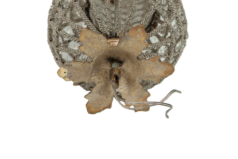 Biscottini Lampadario in fusione di ottone e gemme in cristallo struttura sapientemente