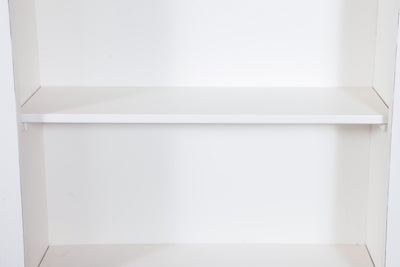 Biscottini Piccola libreria Country in legno massello di tiglio finitura bianca anticata L68xPR25xH130 cm. Made in Italy