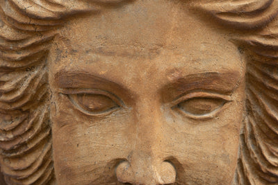 Biscottini Frontone in pietra L40xPR21xH40 cm realizzato completamente mano Offerta