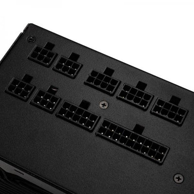 Kolink Enclave e' un alimentatore modulare da 700W con certificazione 80 Plus Gold. Formato ATX Cavo di Alimentazione non incluso