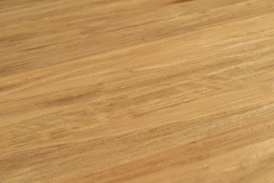 Biscottini Tavolo allungabile Country legno massello di tiglio con struttura bianca anticata piano naturale. Made in Italy