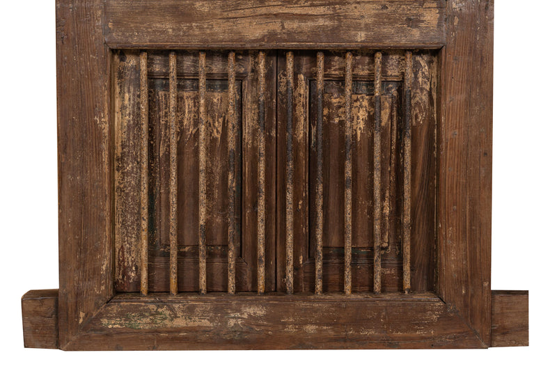 Biscottini Finestra finestrina grata in legno massello e in ferro antica e vecchia medievale con telaio da interno o da esterno