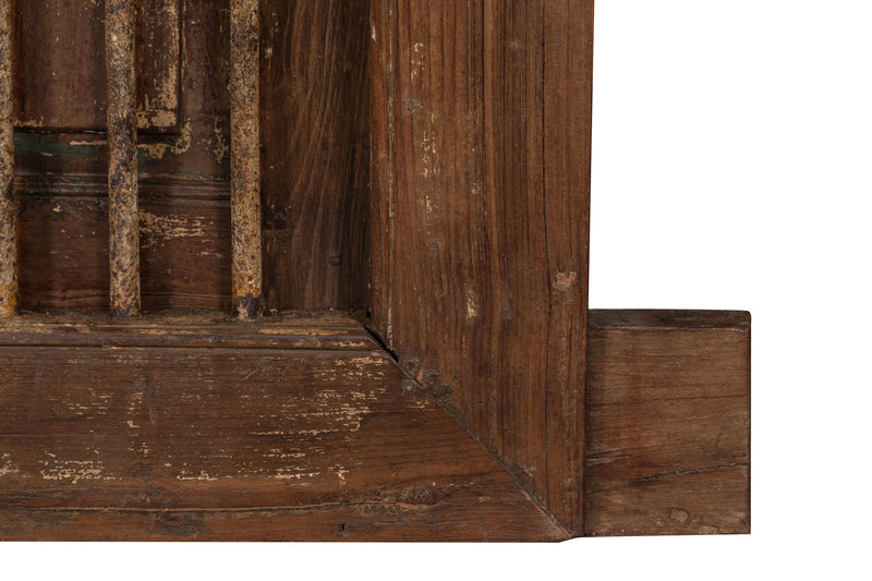 Biscottini Finestra finestrina grata in legno massello e in ferro antica e vecchia medievale con telaio da interno o da esterno