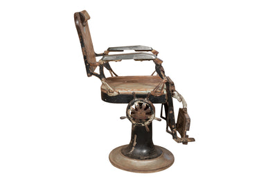 Biscottini Vecchia sedia poltrona da barbieri restaurata